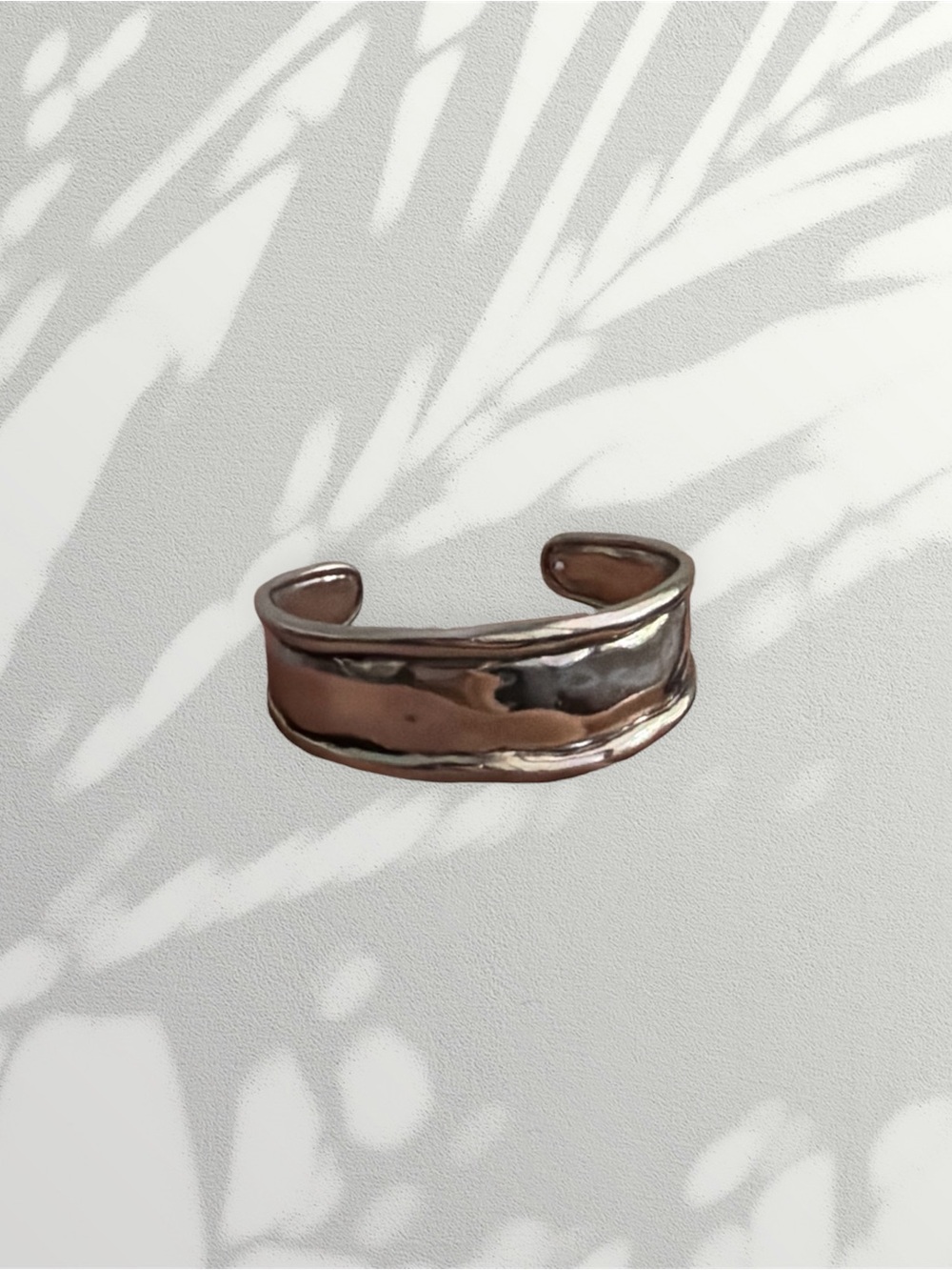 Vintage Silver Textured Cuff Bracelet 🩶✨